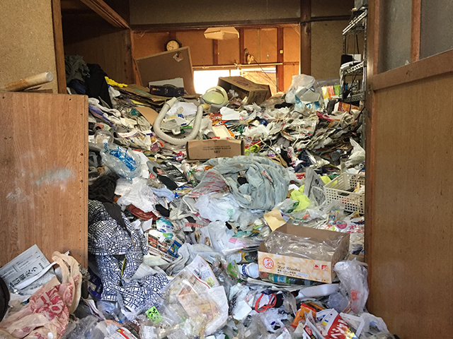 ゴミ屋敷片付け