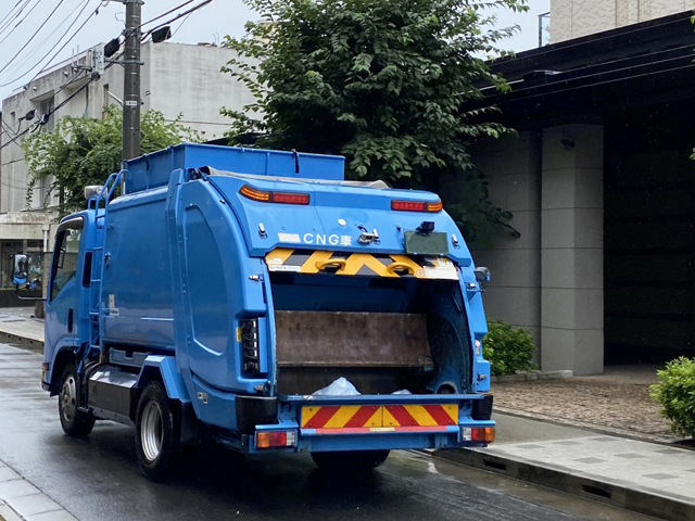 ゴミ処分回収作業車